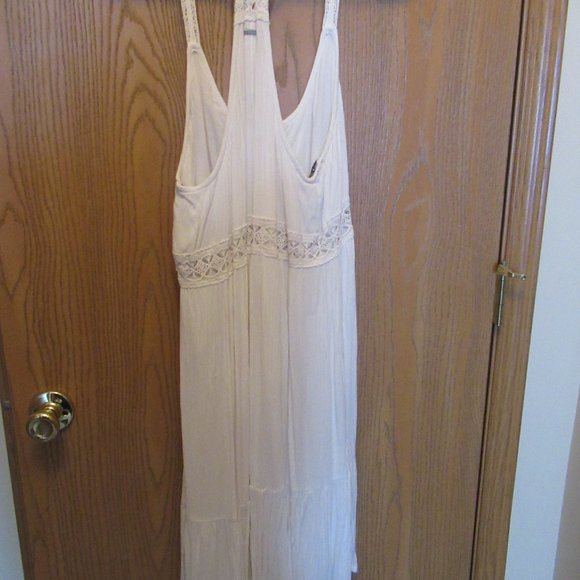 White Volcom Summer Dress Size 14 - Picture 2 of 2